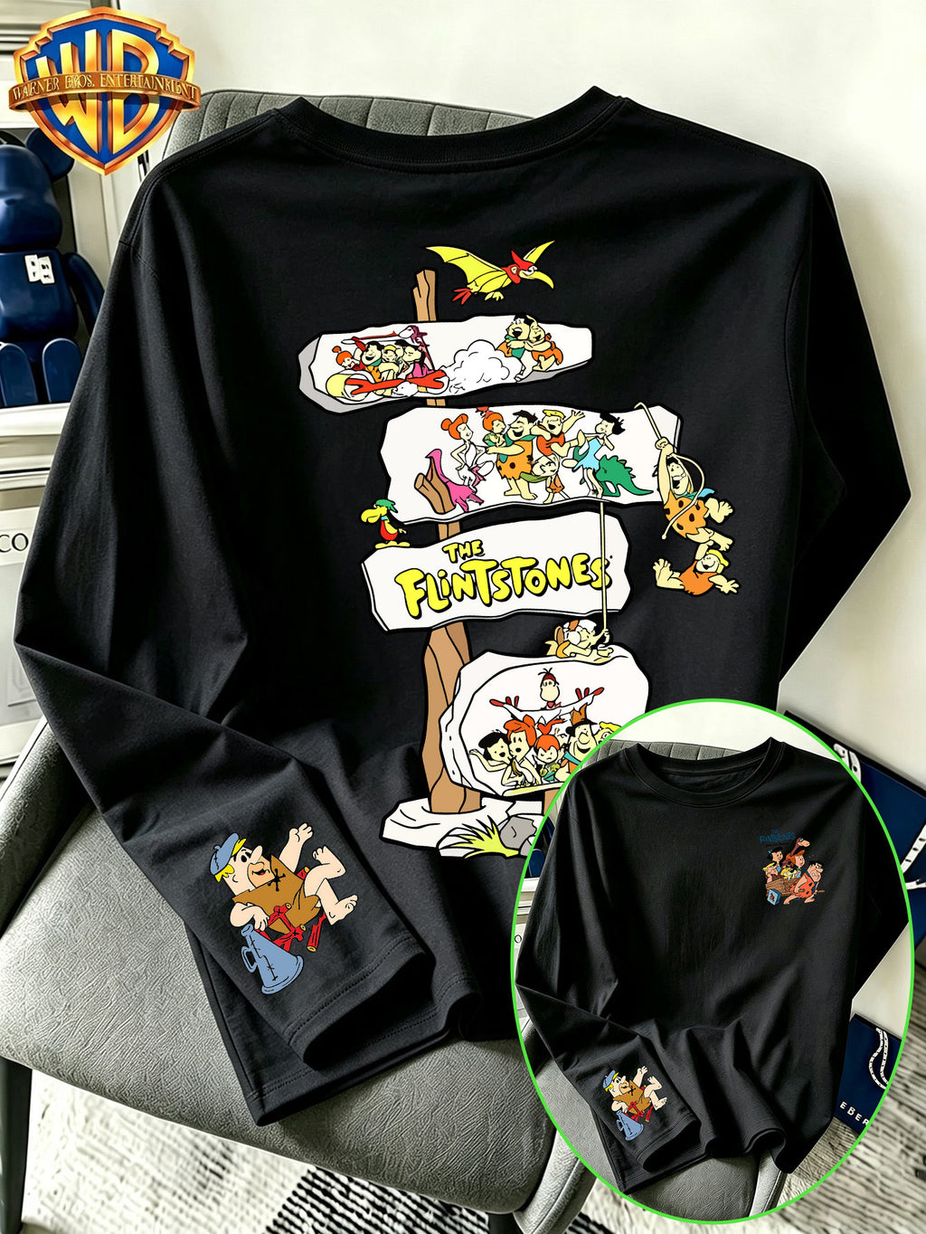 By Warner Bros., Featuring a Lively and Nostalgic Cartoon Print Design with Multiple Scenes of Road Signs, This Men's Comfortable 100% Pure Cotton Long Sleeved T-shirt Is Suitable for Outdoor Sports and Fitness - Black