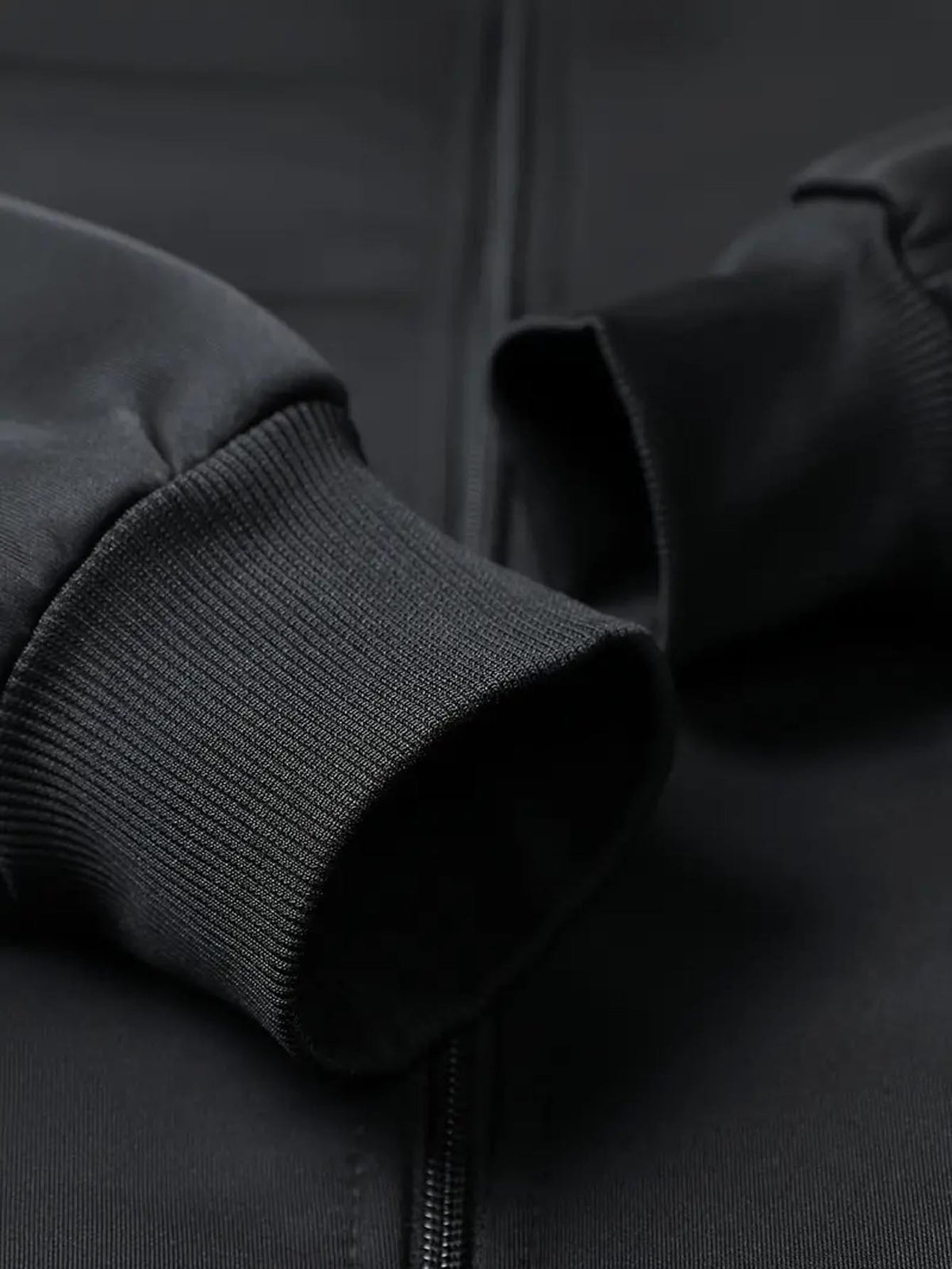 Men's Stand Collar Jacket for Urban Outings, European and American Style Casual Long Sleeve Spring/Autumn Jacket with Pockets, Ribbed Cuffs and Hem, Full Zipper Closure, Men's Sport Outerwear Jacket - Black
