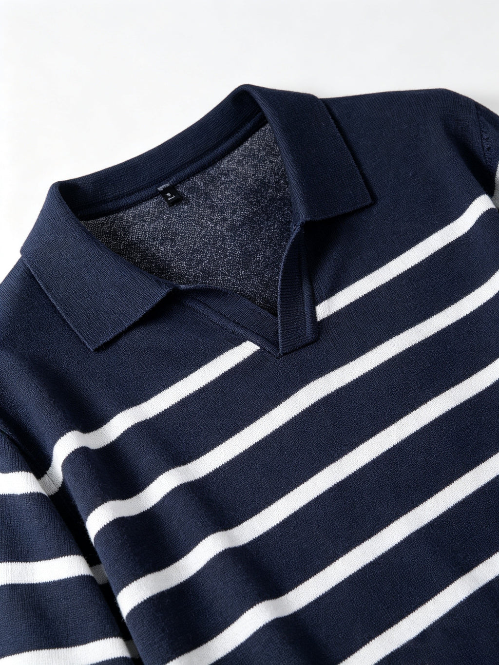 Men's Vintage Nautical Lapel Knit Long-Sleeve Sweater with Classic Thin Horizontal Stripe Design, Relaxed V-Neck Pullover Suitable for Layering or Wearing as a Casual Outerwear Cardigan - Navy Color