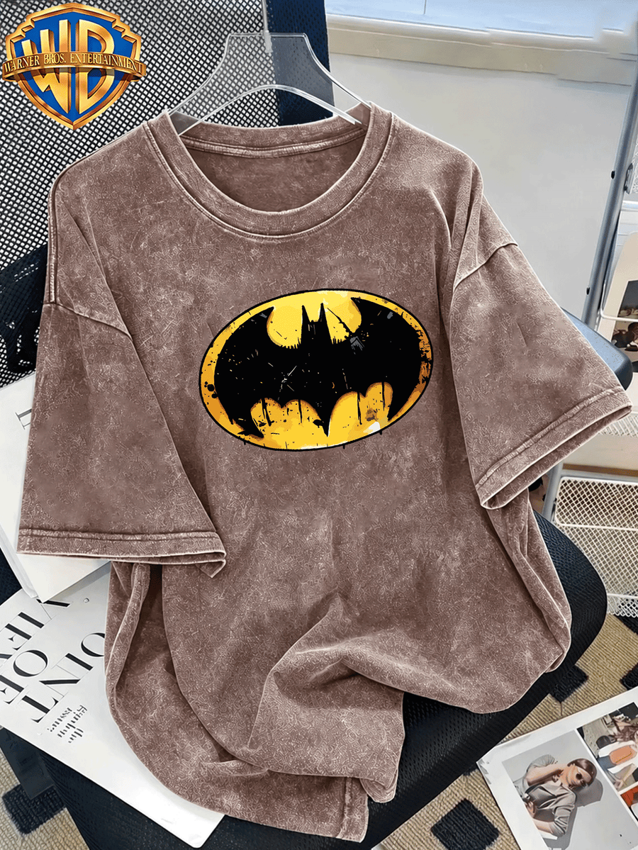 Warner Bros Official 100% Pure Cotton Washed Distressed T-Shirt, DC Vintage Distressed Batman Core Gotham Castle Print, American Vintage Streetwear Cool Short-Sleeve Top, Suitable for Outdoor Wear, Gym, Office, and Daily Fashion, Men's Wardrobe - Coffee Color