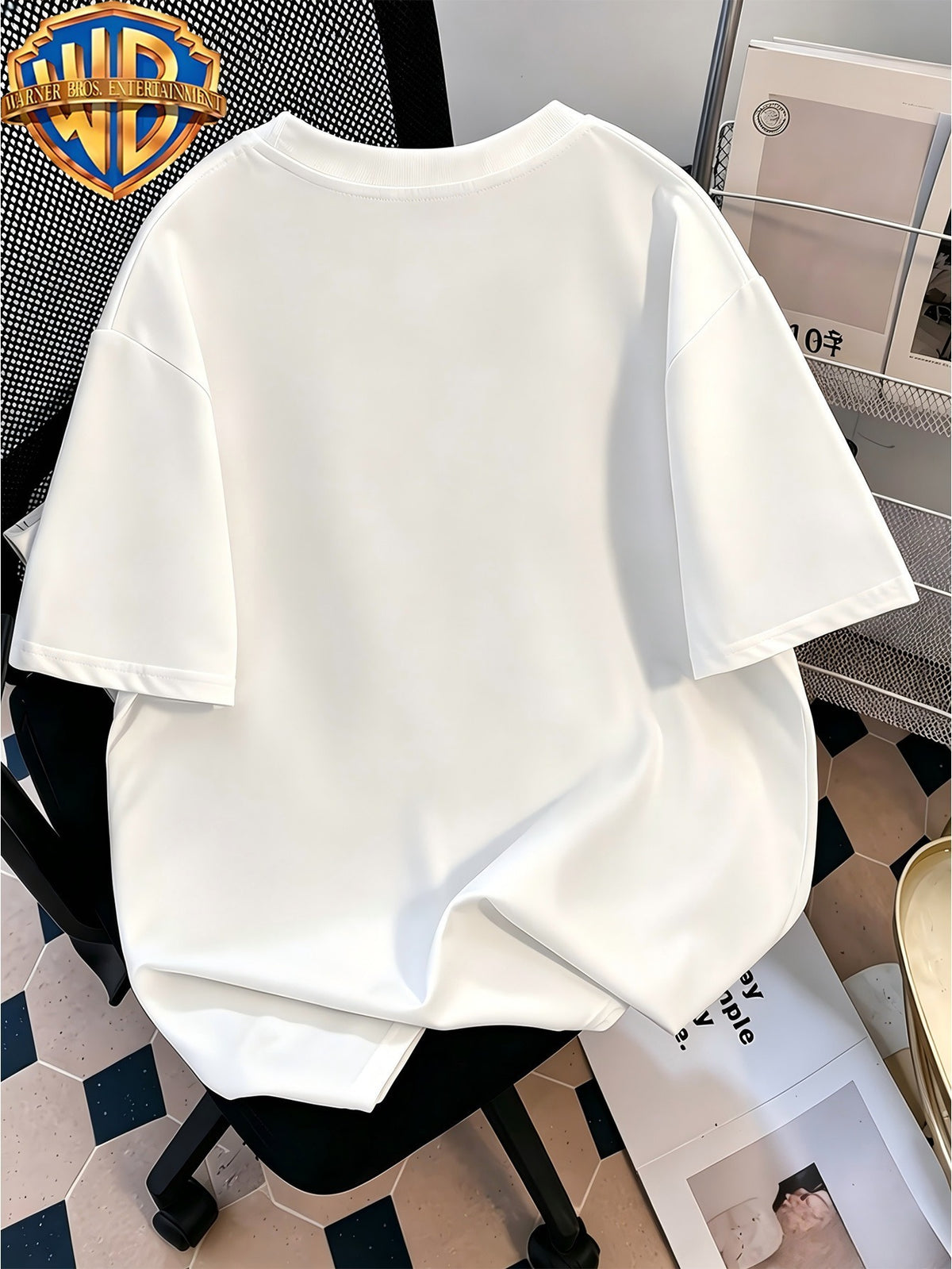 [Warner Official License] Cotton Crew Neck Casual Short Sleeve Top, Men's 100% Cotton Casual Comfortable and Versatile Summer Short Sleeve T-Shirt, Suitable for Outdoor Wear, Gym, Office and Everyday Fashion-men and Women Can Wear - White