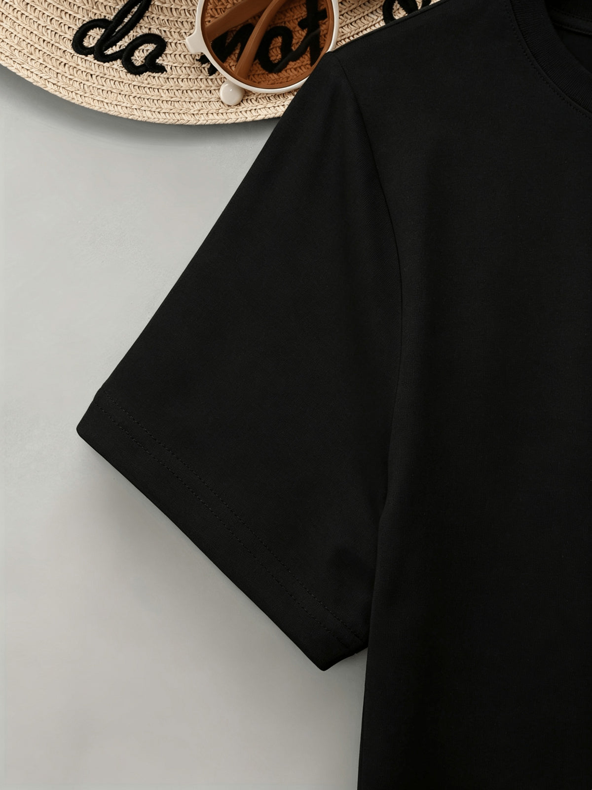 Summer Western Architectural Print Round Neck Regular T-Shirt, Casual Regular Printed Top - Black