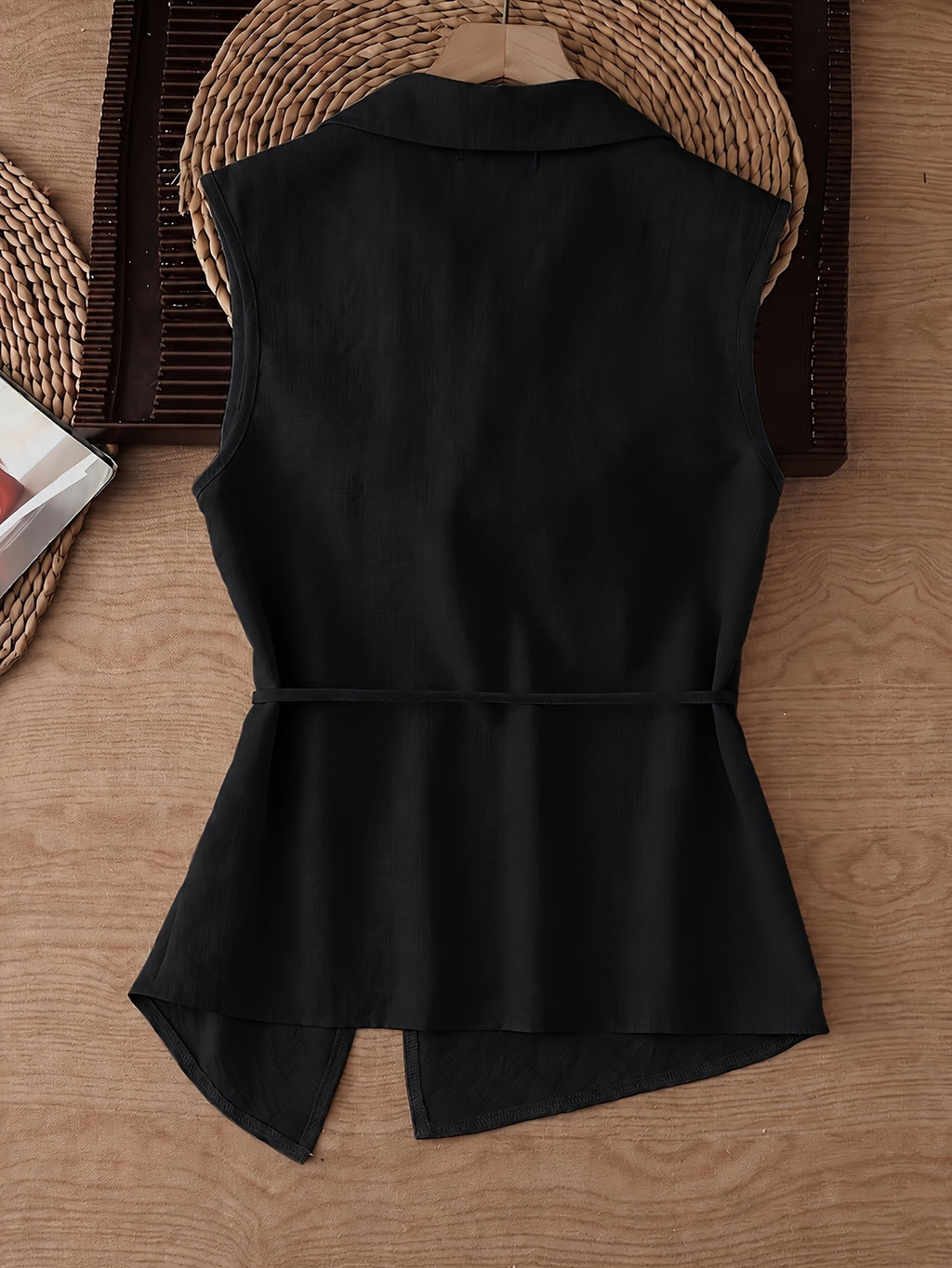 2026 New Sleeveless Vest, Lapel Tie-Waist Waist-Cinching Commuter Temperament Outer Top - Black