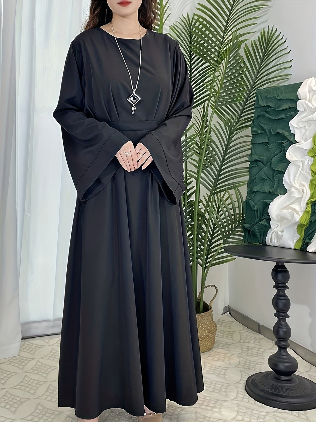 Women's Elegant Green Flared Sleeve Long Dress, Loose Fit, Versatile for All Seasons, Suitable for Home, Festive, and Traditional Attire - Black