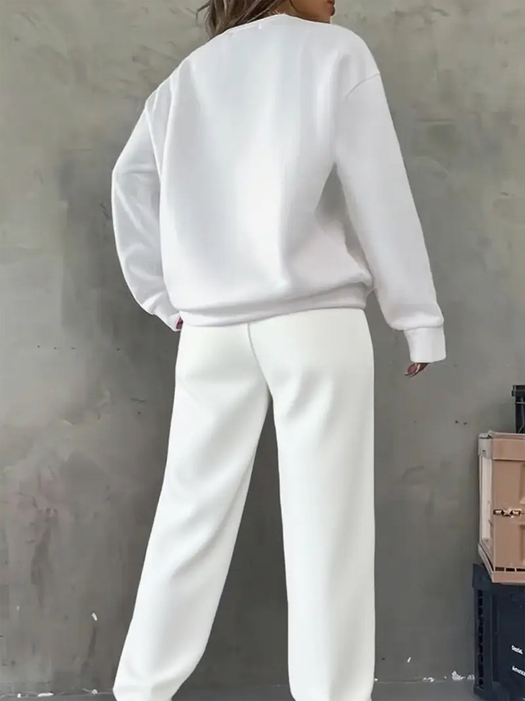 2pcs Women's Y2K Sport Sweatshirt Set with Matching Jogger Pants - -Lined Crewneck Set, Suitable for Winter, Multiple Colors, Polyester Material, Machine Washable, for Daily Sportswear, Casual Sporty Style, Fitness Wear - White