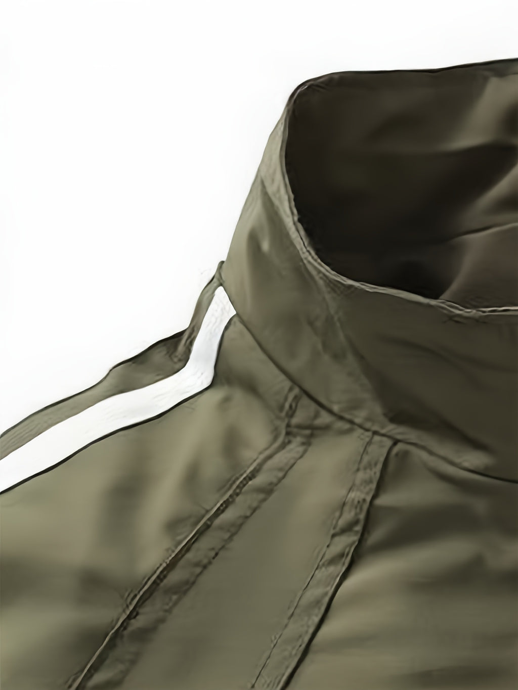 A Spring-Autumn Men'S Multi-Pocket Striped Sports Coat, a High-Quality School-Style Dress Shirt with a Campus Feel, a Comfortable Casual Windproof Jacket for Daily Use, a Stylish Bold Stripe Design for Street Fashion, And an Affordable Jacket - Military Green