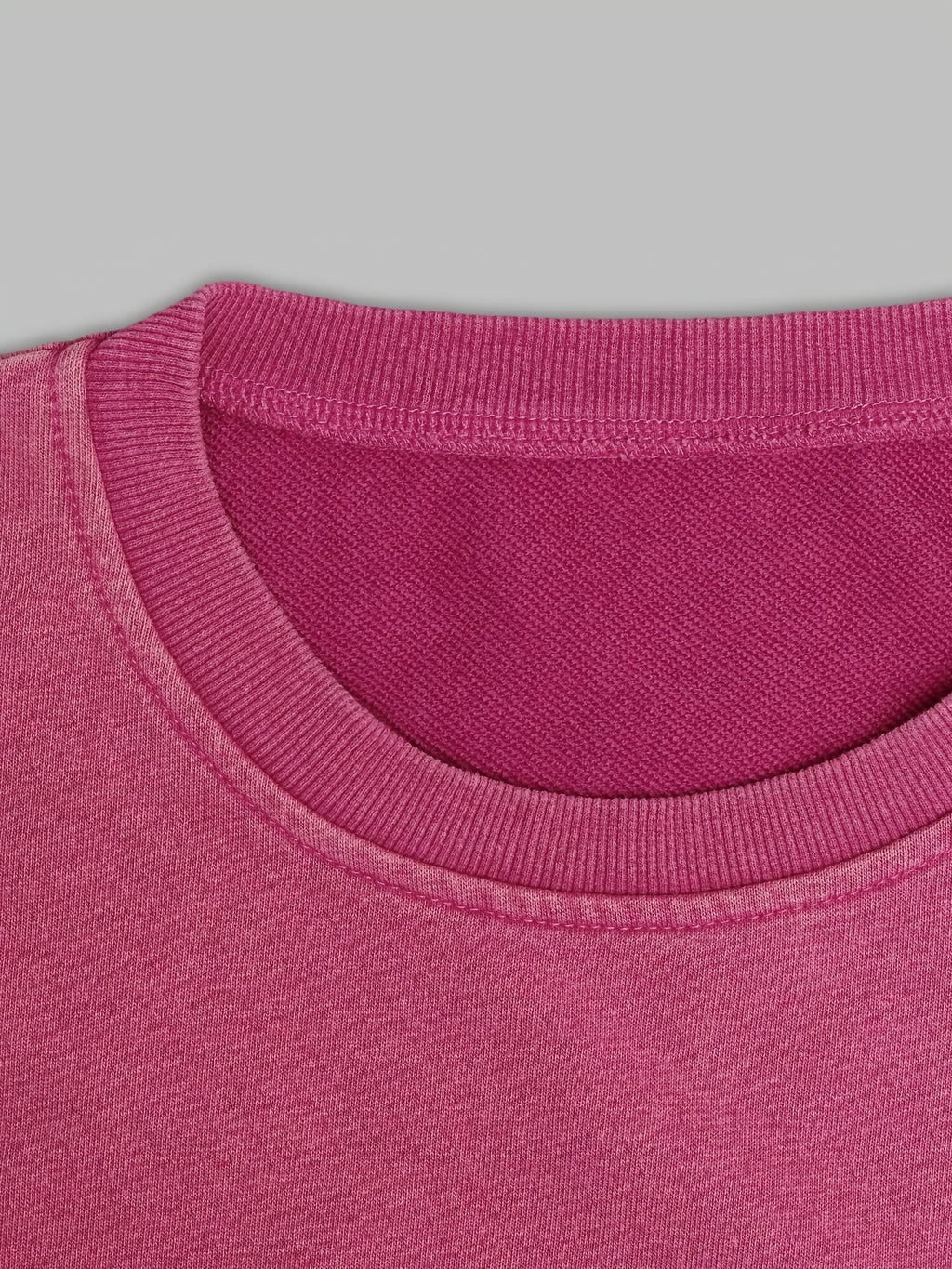 Women's Vintage Washed Crew Neck Sweatshirt - California Los Angeles Graphic Letter Print, Oversized Casual Pullover for Fall Winter, Machine Washable, Cute Sweatshirts, Everyday Clothing, Winter Apparel, Cozy Texture, Relaxed Fit - Rose Red