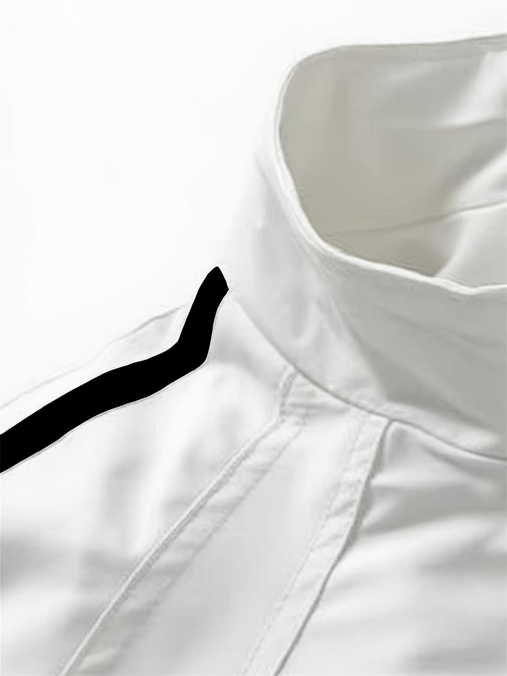 A Spring-Autumn Men'S Multi-Pocket Striped Sports Coat, a High-Quality School-Style Dress Shirt with a Campus Feel, a Comfortable Casual Windproof Jacket for Daily Use, a Stylish Bold Stripe Design for Street Fashion, And an Affordable Jacket - White