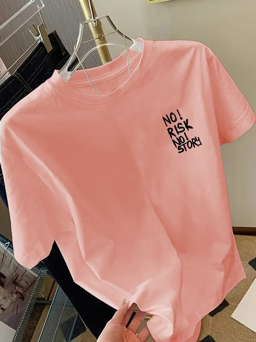 Front And Back Adventure Spirit, Inspirational Slogan Print Round Neck Women'S Short-Sleeved T-Shirt, Casual And Comfortable, Soft And Breathable, Classic Design, Versatile for Everyday Wear, Good Elasticity, Suitable for All Seasons - Pink