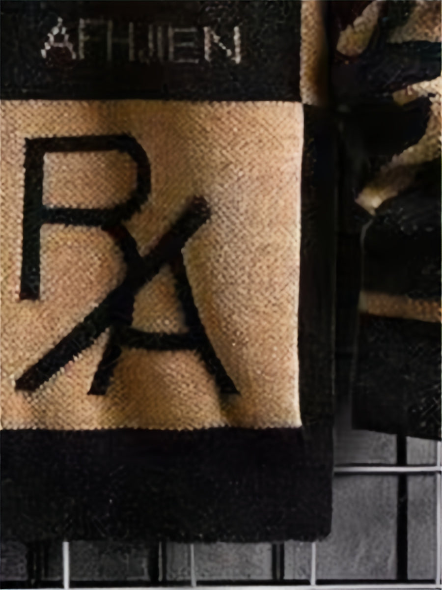 [Maiqiqi Obm]New Autumn And Winter Men'S Knitted Pullover, Round Neck Letter Patchwork Knit Sweater, Featuring a Unique Combination of Letters And Text Elements, Creating a Distinct Street Fashion Vibe And a Casual Stylish Atmosphere - Khaki