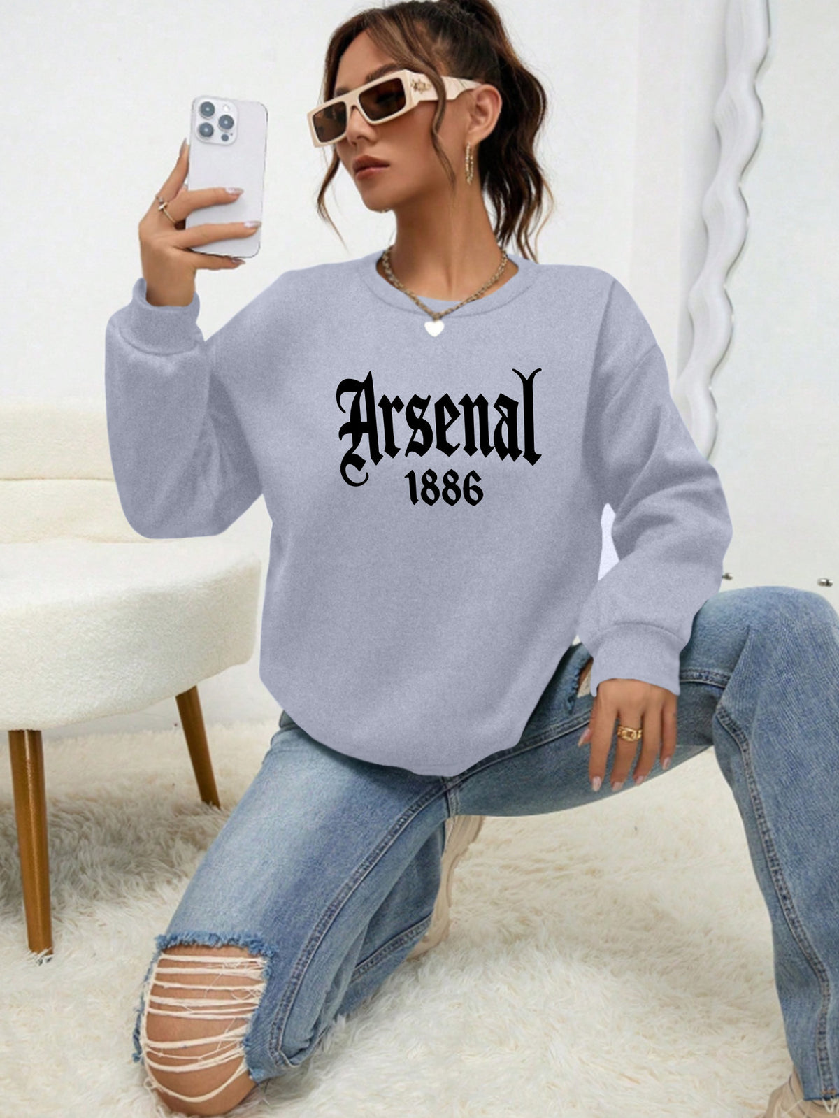 2025 Autumn And Winter Women'S Fashionable Casual Loose Round-Neck Printed Sweatshirt, Featuring a Design with The Arsenal 1886 Letter Pattern, Easy And Versatile Style, Made of 100% Fabric, Machine Washable - Light Grey