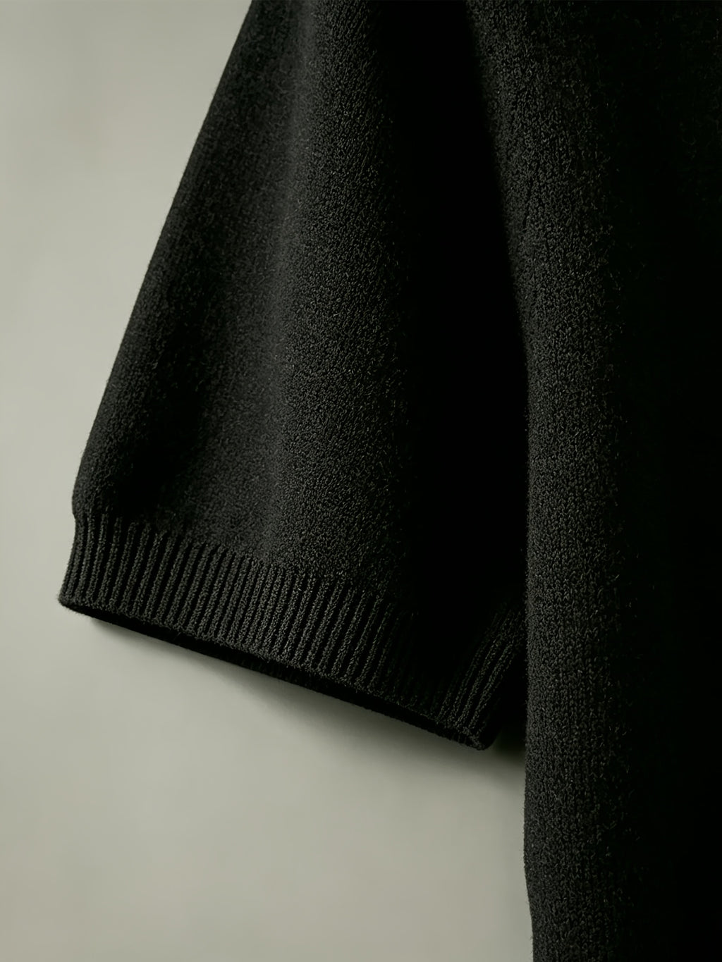 Men's Breathable Short Sleeve T-Shirt - Solid Color Round Neck Base Layer, Casual & Business Versatile Opaque Shirt, Machine Washable Suitable for Office Wear, Layering, Everyday Use - Black