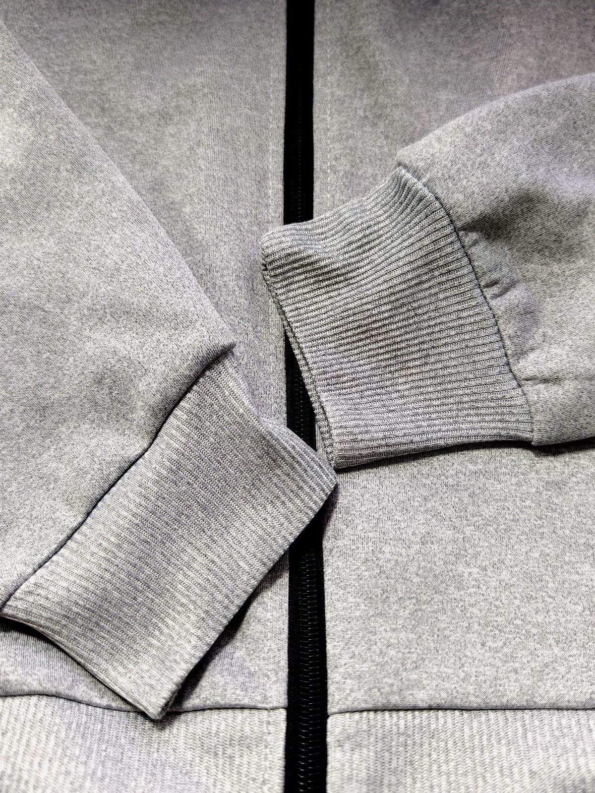 Men's Stand Collar Jacket for Urban Outings, European and American Style Casual Long Sleeve Spring/Autumn Jacket with Pockets, Ribbed Cuffs and Hem, Full Zipper Closure, Men's Sport Outerwear Jacket - Light Grey