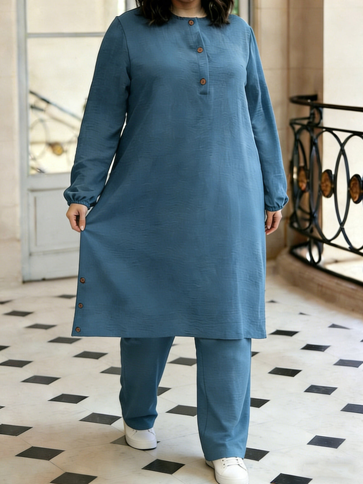 Eid Elegant Muslim 2pcs Jilbab/Abayas Set | Wooden Button Abaya with Wide-Leg PantsDaily Modest Wear - Royal Blue