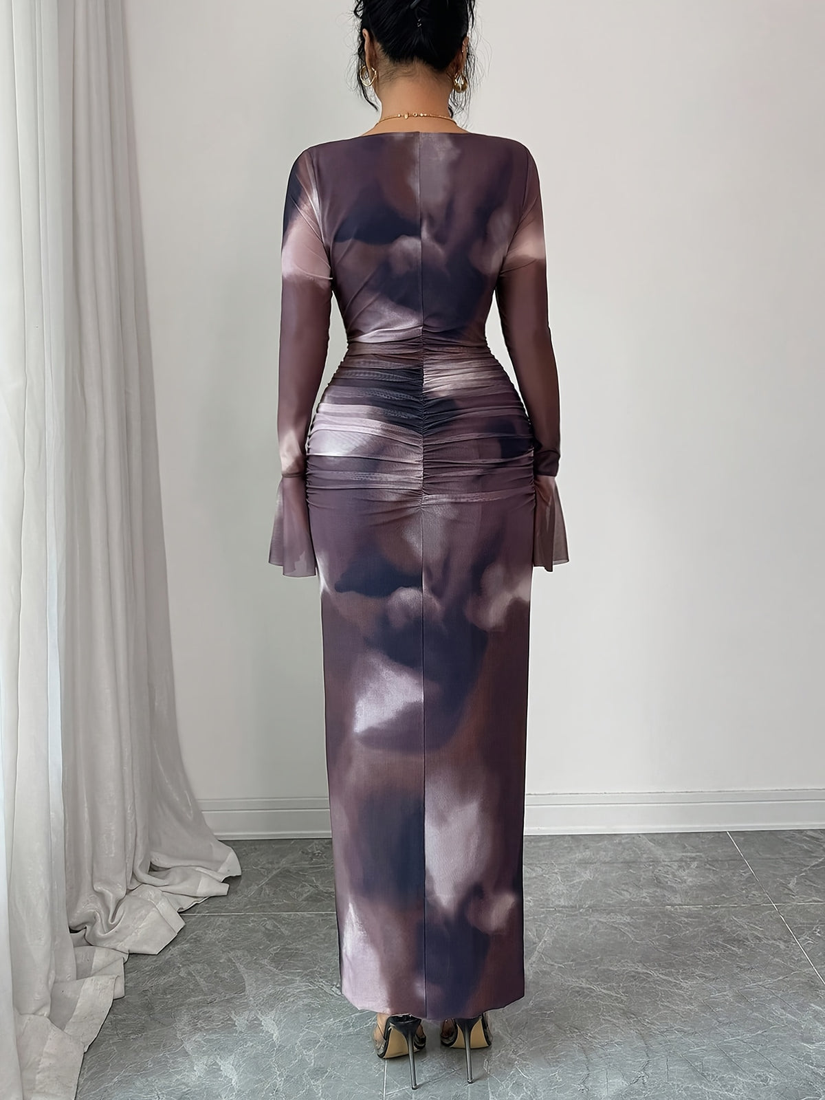 Elegant And Fashionable New Adult Women'S Autumn And Winter Floral Tie-Dye Print Notched Collar Long-Sleeved Flared Sleeve Slim Fit Waist Pleated Hip-Hugging Sexy Dating Commuting Vacation Dating Valentine'S Day Long Dress - Reddish Brown