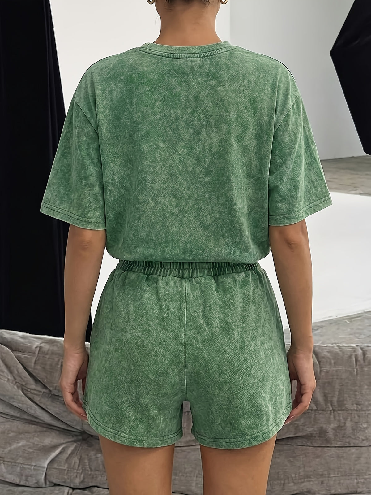Summer Trendy Fashion Distressed Wash Short Sleeve Shorts Drawstring Women'S Set, Round Floral Bouquet Print, Vintage Dried Flower Style, Mori Literary Style, French Pastoral Style, Comfortable for Hot Weather, Classic Silhouette, Comfortable Fit - Green