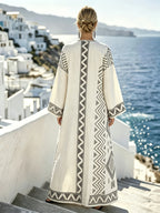 Plus Size, Women's Plus Size Middle Eastern Robe Dress - Elegant V-Neck Maxi Dress with -Line -Length Suitable for Daily Wear, Holiday Parties, Vacations, Loose Fit Long Sleeve Dress for Commuting, Dates & Special Occasions - White