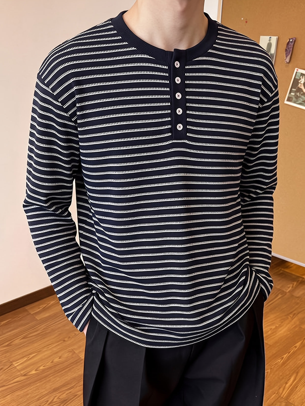 Men's American-style Casual Henley-neck Striped Long-sleeve T-shirt, Textured Fabric with a Half-button Placket, Soft and Skin-friendly Pullover Top, for Daily Commutes and Streetwear in Spring and Autumn - Black