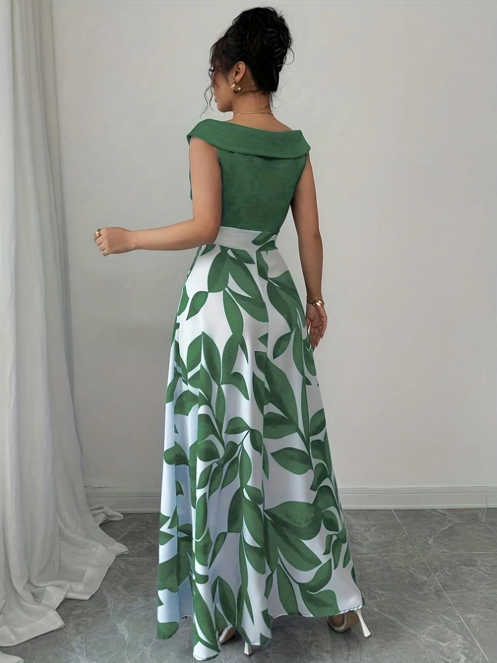 An Elegant V-Neck Floral Print A-Line Maxi Dress with Pockets - Featuring a Leaf Pattern, Short Sleeves, a Cinched Waist, And a Flowing Skirt, Perfect for Summer, Suitable for Both Casual And Formal Wear - Green