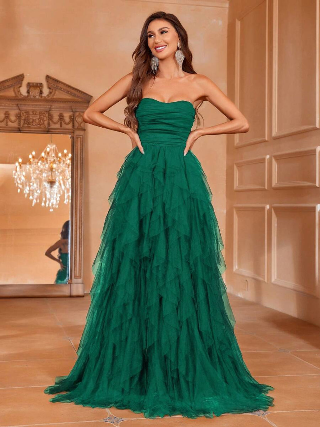Romantic Strapless Wedding Dress, Bridal Gown with Tiered Ruffled Tulle Skirt And A-Line Cut - Perfect for Classic Weddings, Graduation Gowns, Evening Receptions, Birthday Women'S Attire - Green
