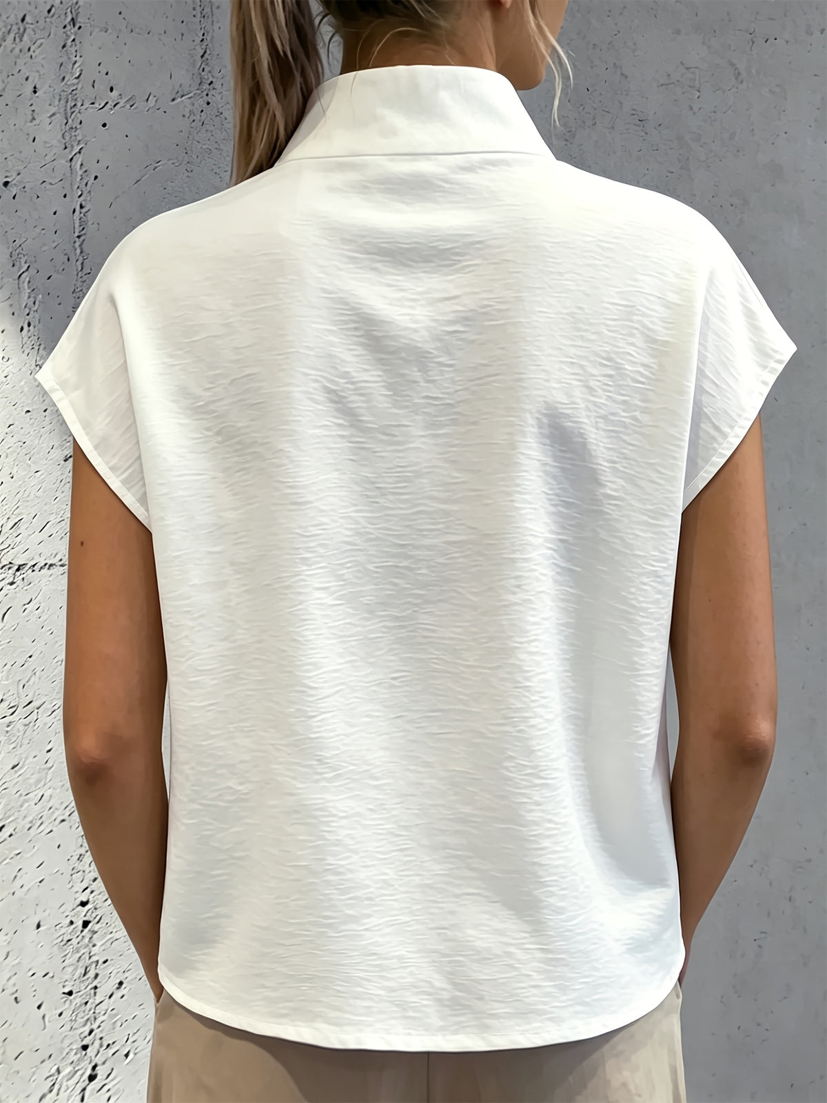 Casual Comfortable Elegant Chic Small Stand Collar Button-Up Sleeveless Dragonfly Butterfly Print White Shirt - White No. 1