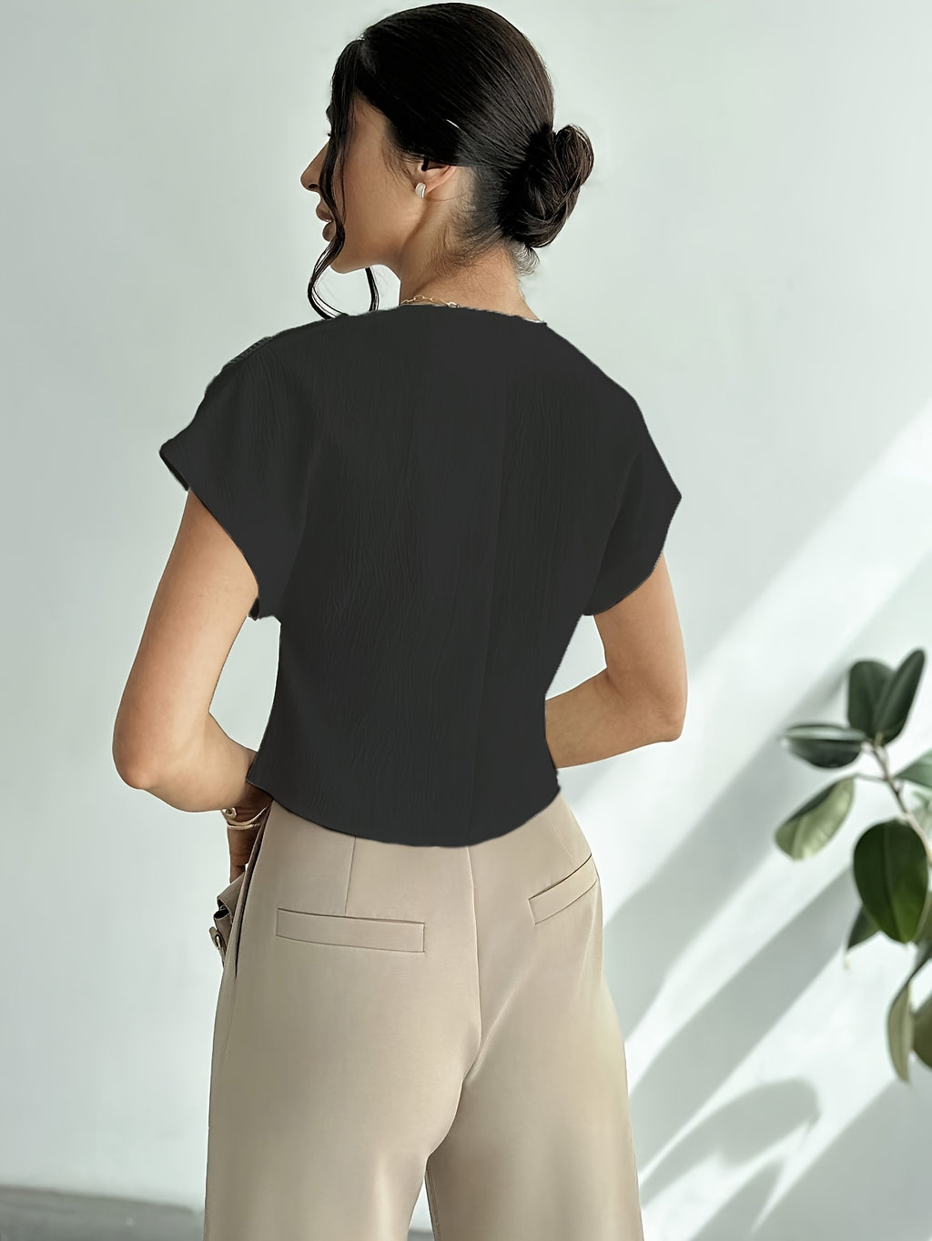 Elegant Middle Eastern-Inspired Women's V-Neck Button-Front Blouse - Lightweight Machine-Washable Solid Color Shirt for Summer Commuting, Music Festivals & Casual Outings - Elegant Collection, Versatile Top, Minimalist Design, Breathable Fabric, Stylish - Black
