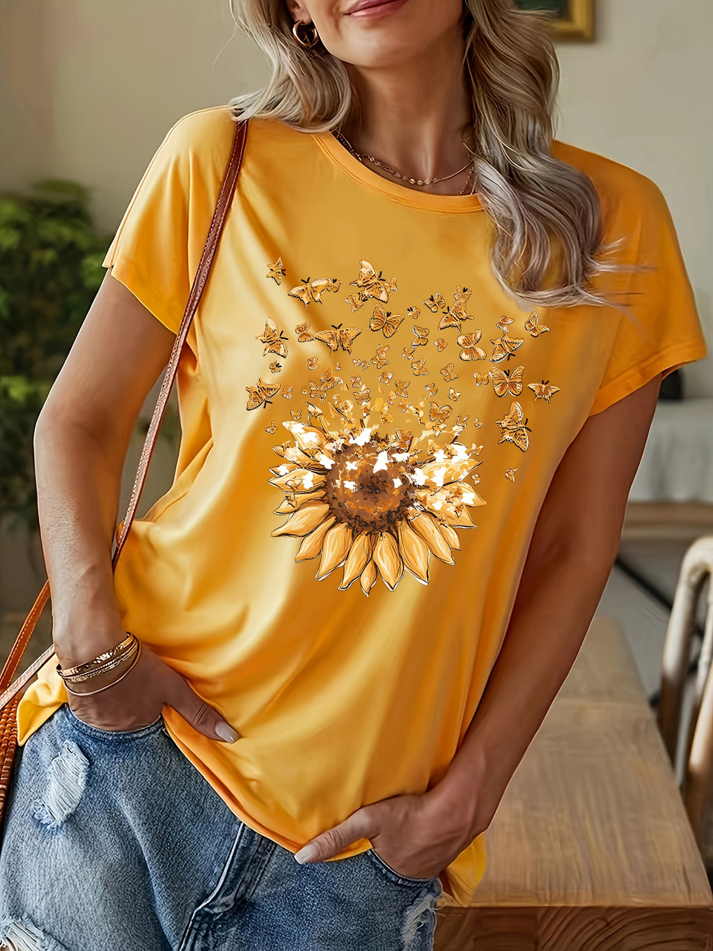 Sunflower Pattern Print - with Bow Design - Casual Round Neck, Short Sleeve, Spring/summer Fashion T-shirt - Yellow