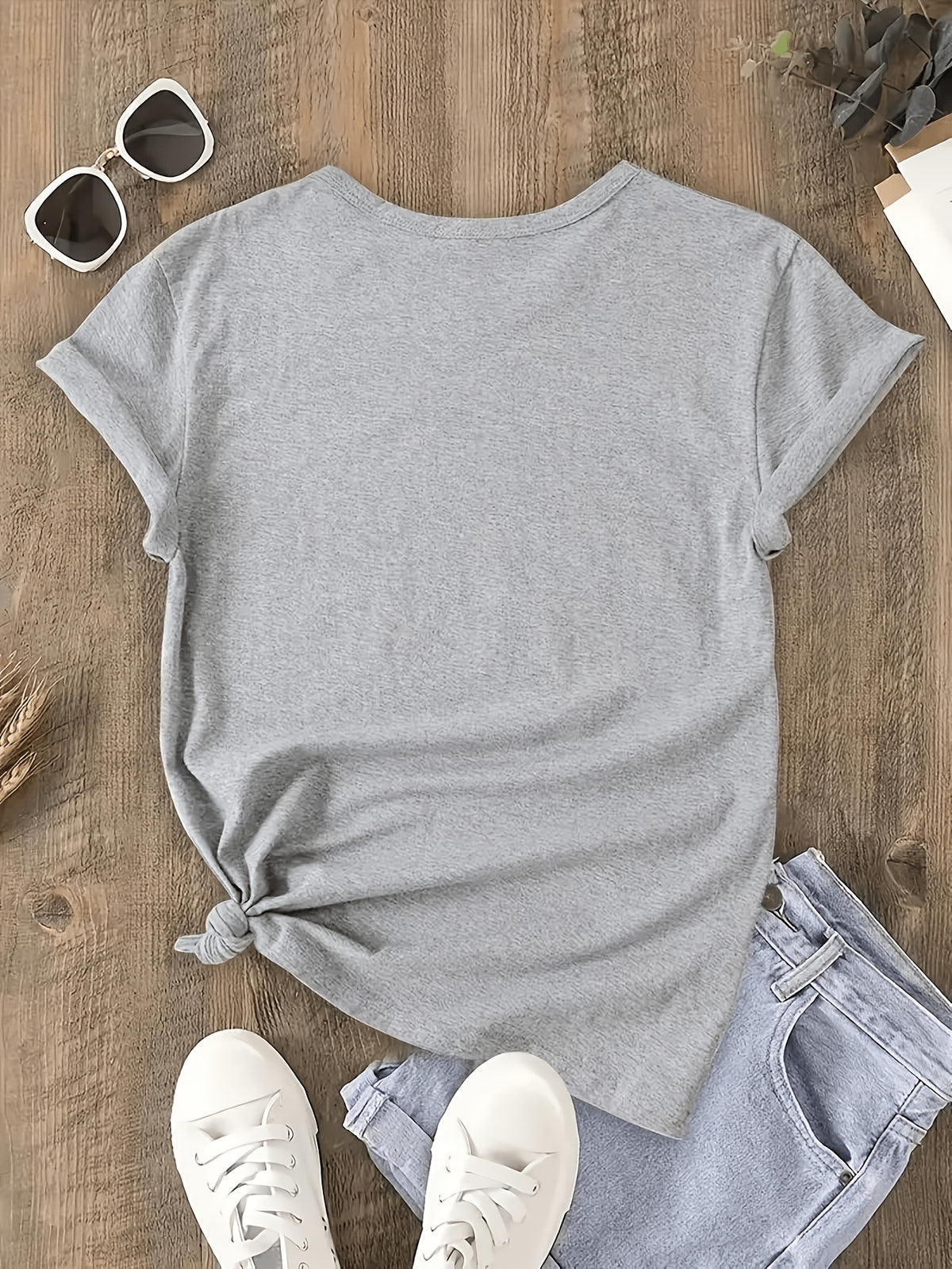 Women'S Blended T-Shirt – Classic Fit, Soft And Breathable, Casual Wear, Timeless Round Neck Design, Versatile for Various Outfits, Stretchy And Comfortable, Machine Washable - Grey