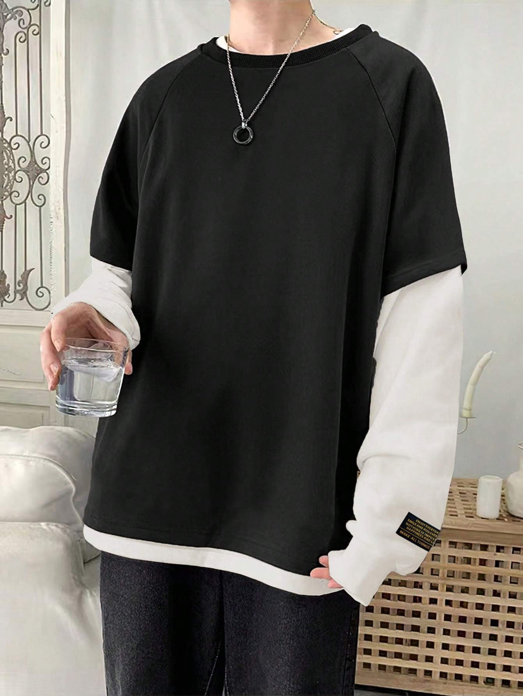 American-style Trendy Basic Simple and Versatile Unisex Raglan Sleeve Design, Suitable for Autumn and Winter, Casual Loose Fit, Color-blocked Crew Neck 2-in-1 Look Men's Long-sleeve Base Layer Shirt - Black