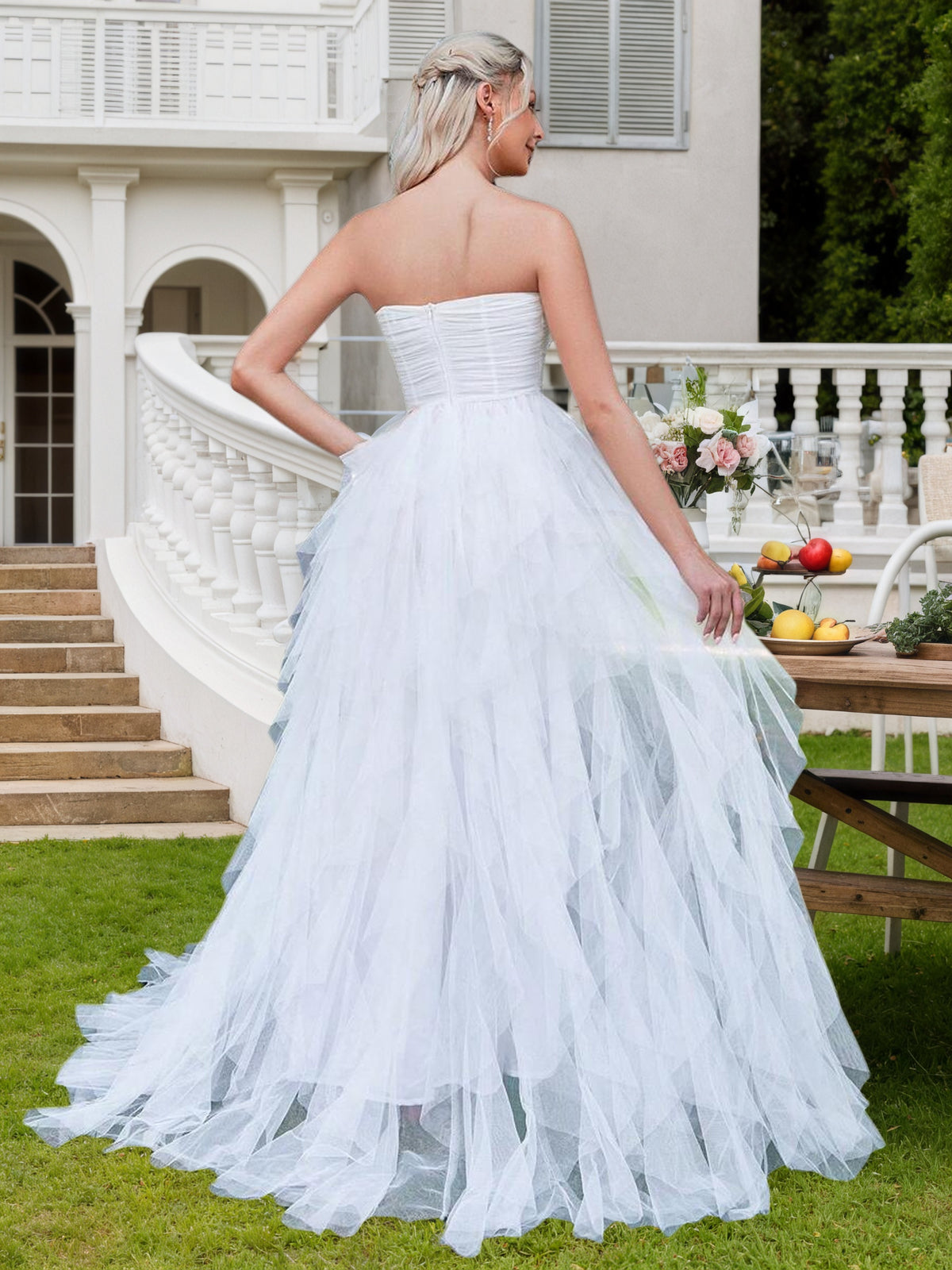 Romantic Strapless Wedding Dress, Bridal Gown with Tiered Ruffled Tulle Skirt And A-Line Cut - Perfect for Classic Weddings, Graduation Gowns, Evening Receptions, Birthday Women'S Attire - Ivory White