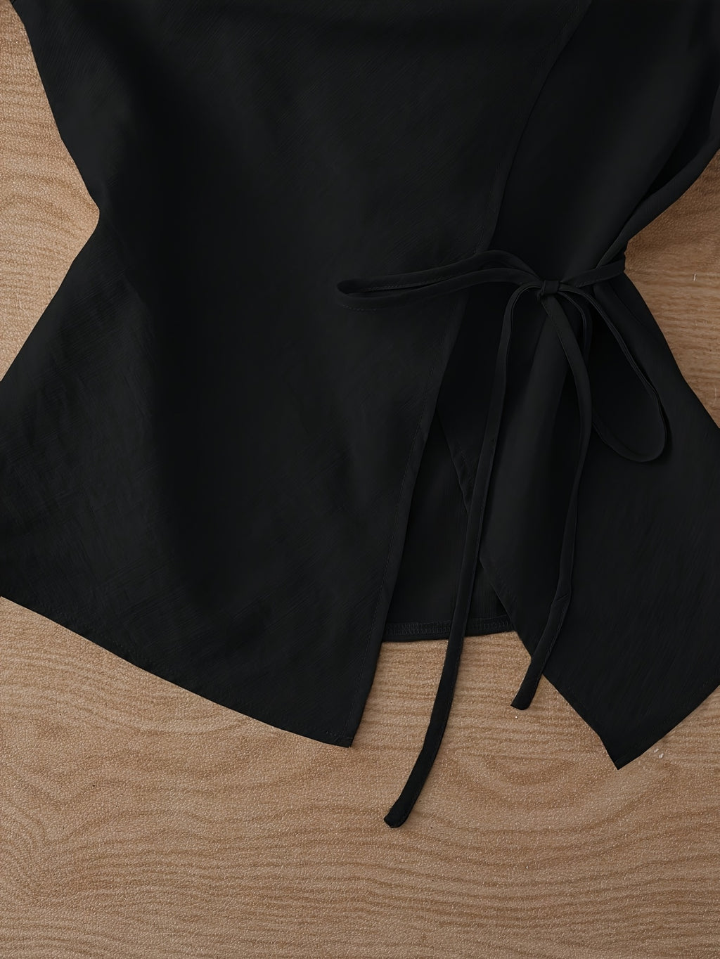 2026 New Sleeveless Vest, Lapel Tie-Waist Waist-Cinching Commuter Temperament Outer Top - Black