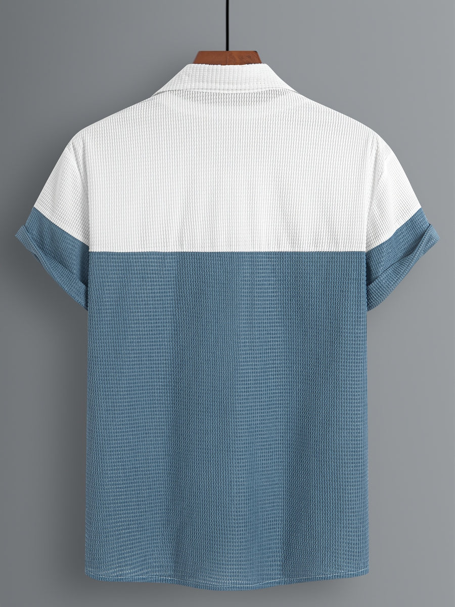 Men's Blue and White Contrast Corn Husk Grain Fabric Comfortable and Breathable Material, Lapel Collar, Full Open Front, Contrast Button Design, Suitable for Daily Casual, Fashionable, Simple Outings, Commuting, Street Style, Outings, and Summer New - Blue