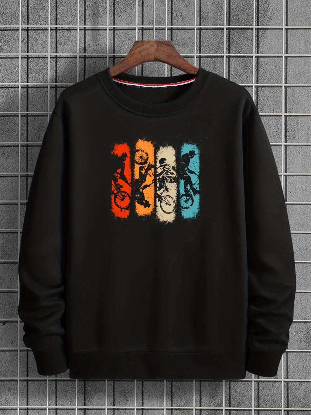 Fashion Retro Cycling Enthusiast Pattern Print, Round Neck Casual Sweatshirt, Suitable for Outdoor Activities, Loose Comfortable And Versatile, Ideal for Autumn And Winter - Black