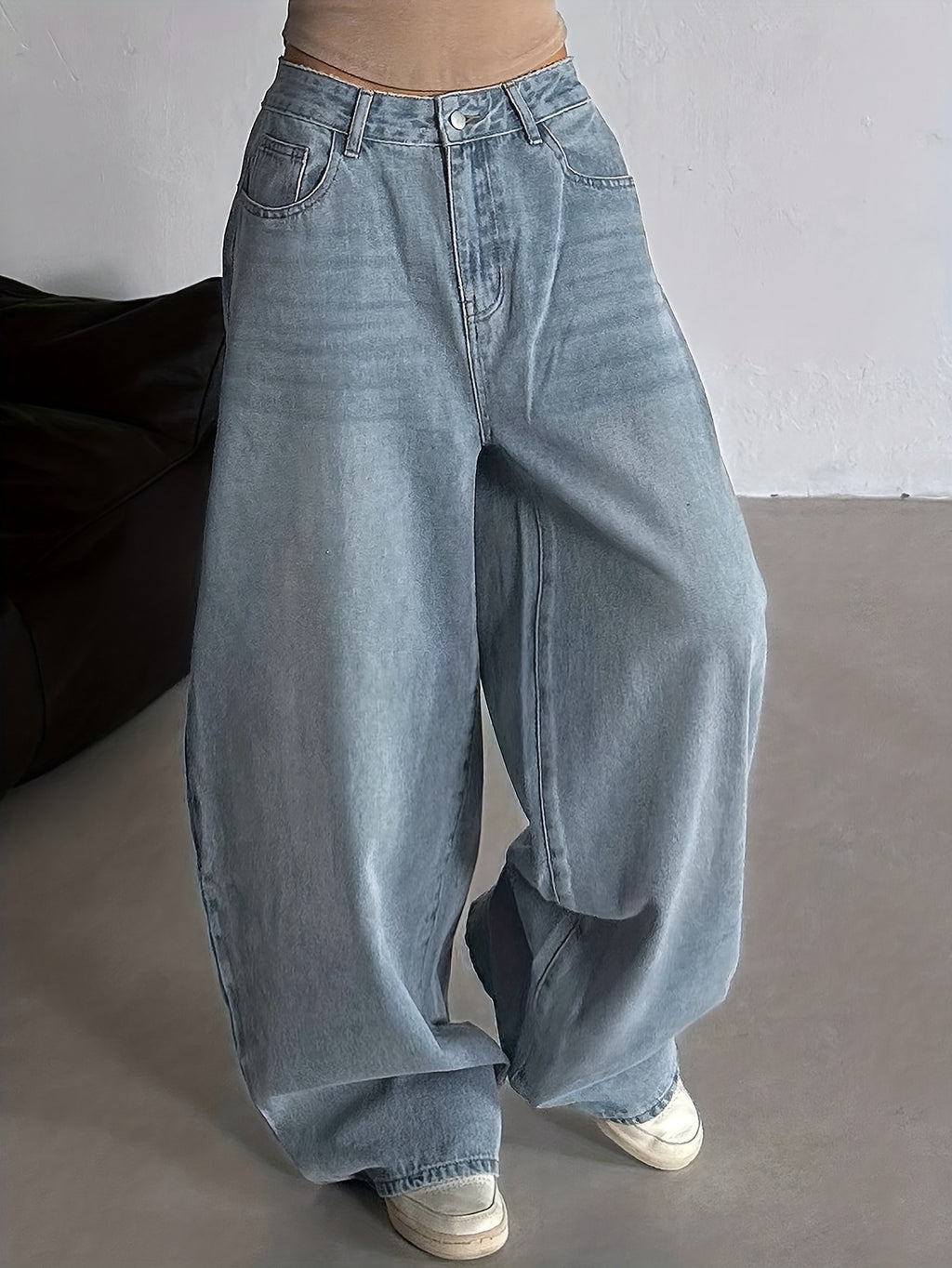 Women's Vintage Scallop Hem Washed Denim Jeans, Fashionable Loose Fit High-Waist Denim Trousers - Light Blue