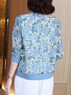 Women'S Elegant Floral Lightweight Long Sleeve Jacket, Blue Floral Pattern, Multi-Season Use for Spring Summer Fall, Suitable for Casual Or Fashionable Attire, Autumn Trench Coat, Elegant Floral Jacket, Loose Fit, Vibrant Floral Print - Light Blue