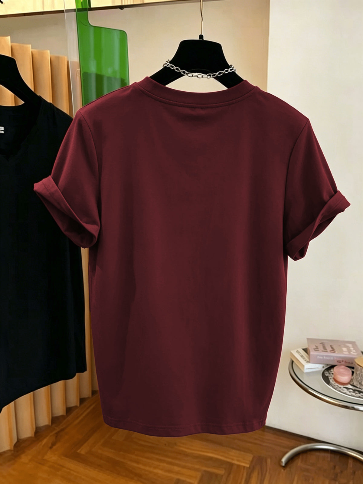 V-Neck Short-Sleeve T-Shirt with GK Letter & Striped Print - Casual Basic Top, Non- Opaque Shirt Suitable for Spring Summer Wardrobe, Machine Washable Casual Attire for Office, Layering & Transitional Outfits - Burgundy