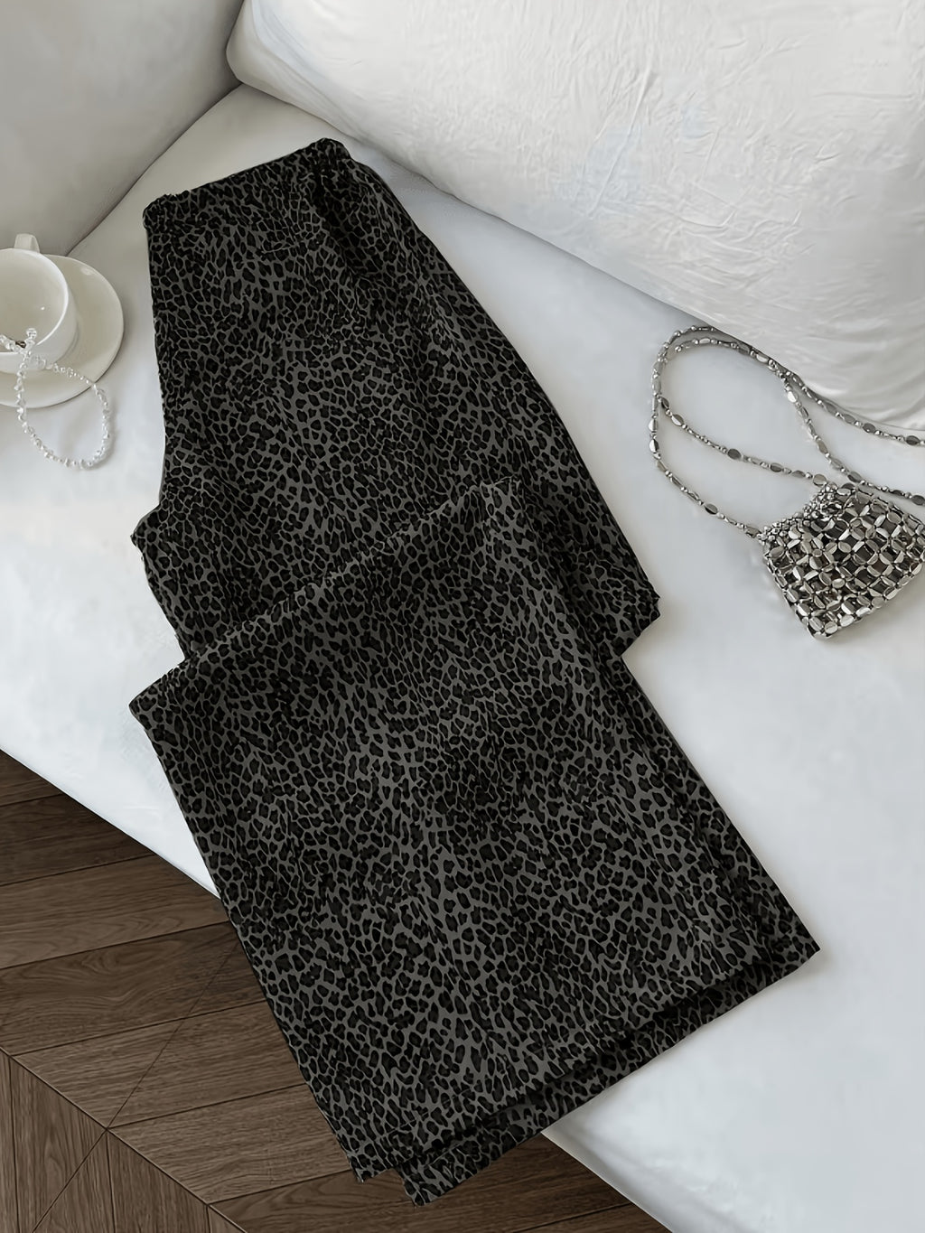 Retro Fashion Leopard Print Wide-leg Pants, Elastic Waistband, Suitable for Vacation, Shopping, Dates, Parties, Daily Casual Wear, All-season Style, Versatile Style. - Black