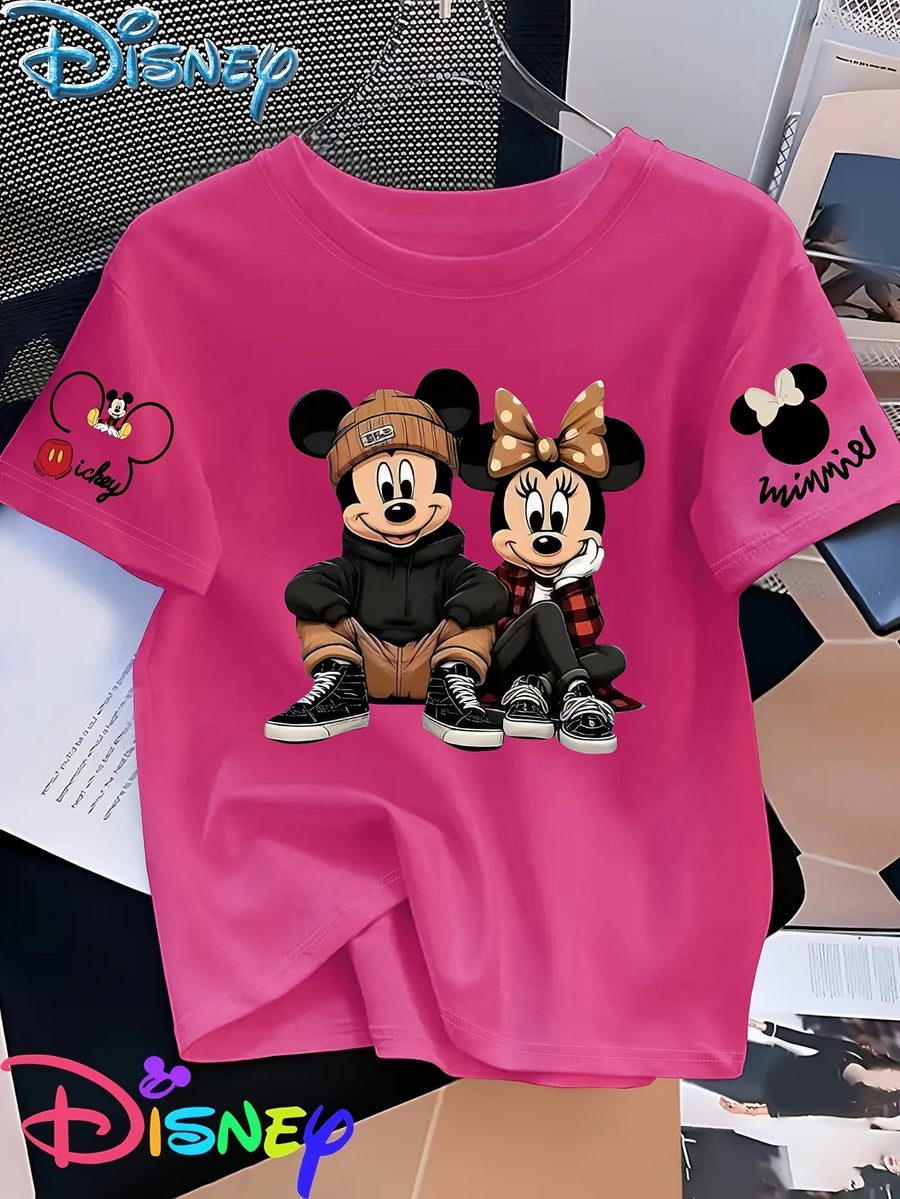 Mickey And Minnie Are Sitting Side by Side, with Mickey Hugging His Knees And Minnie Resting Her Chin on One Hand, Showcasing a Trendy Street Style Printed Short-Sleeve Women'S T-Shirt - Rose Red