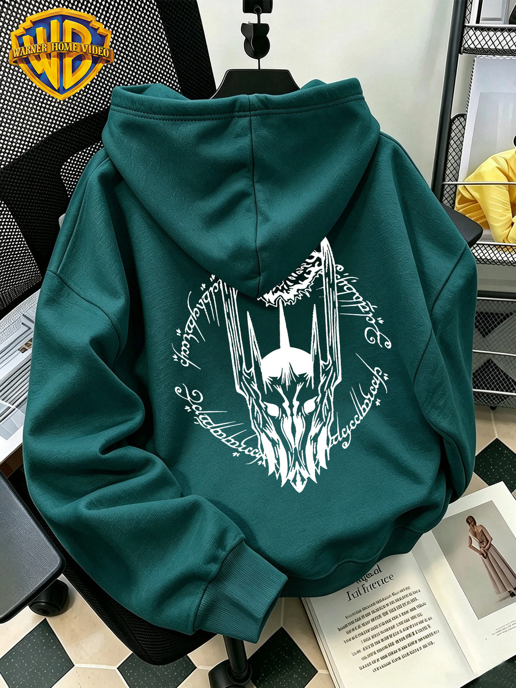 Authorized by Warner Bros., 2026 New Soren Helmet with White Line Print, Men'S Hoodie, Hooded Sweatshirt, Kangaroo Pocket And Drawstring Hat, Suitable for Daily And Outdoor Sports Wear, Autumn And Winter Warm Jacket, Fashionable Jacket - Green