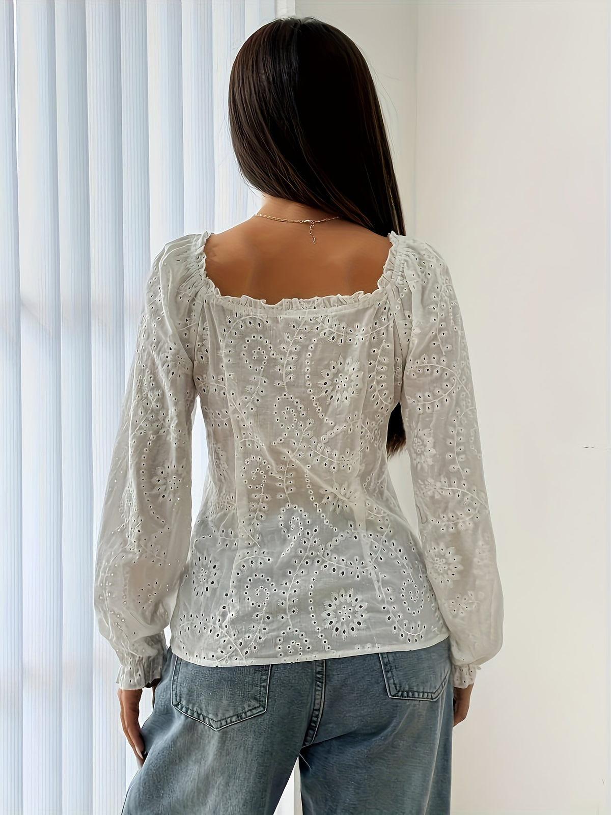 Women'S French Square Neck Embroidered Lace Blouse, Spring/Autumn Super Trumpet Long Sleeve Shirt, Ruffled Edge Elegant Off-Shoulder Top - White