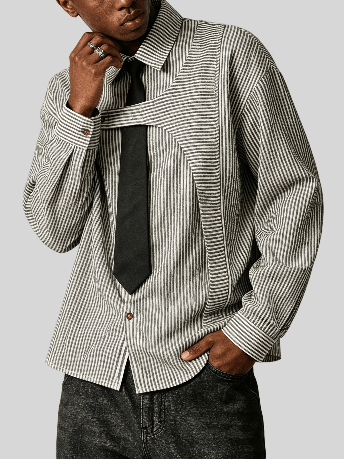 Men's Striped Long-Sleeve Shirt with Free Tie - New Spring, Summer, Autumn Niche Design Lapel Striped Casual Shirt - Suitable for Daily Outings, Commuting to Work, Dates, and as a Gift for Friends and Family - Stylish and Versatile Long-Sleeve Shirt - Black And White Stripes