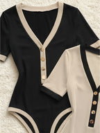 2pcs Spring/Autumn Women's Fashionable and Elegant Contrast Trim V-Neck Short Sleeve Bodysuit, Comfortable, Soft, Waist-Cinching,, High-End Feel, Elegant Commuting Versatile Base Layer Bodysuit, Slightly Sheer - Black+Apricot