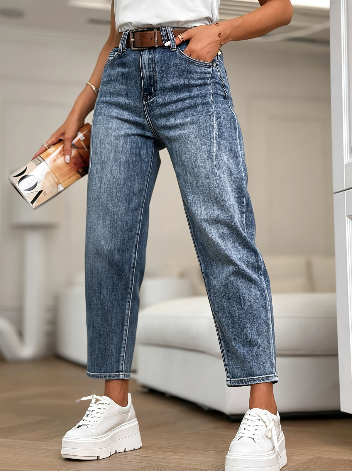 Women's High-Waisted Relaxed Taper Cropped Jeans - Blue