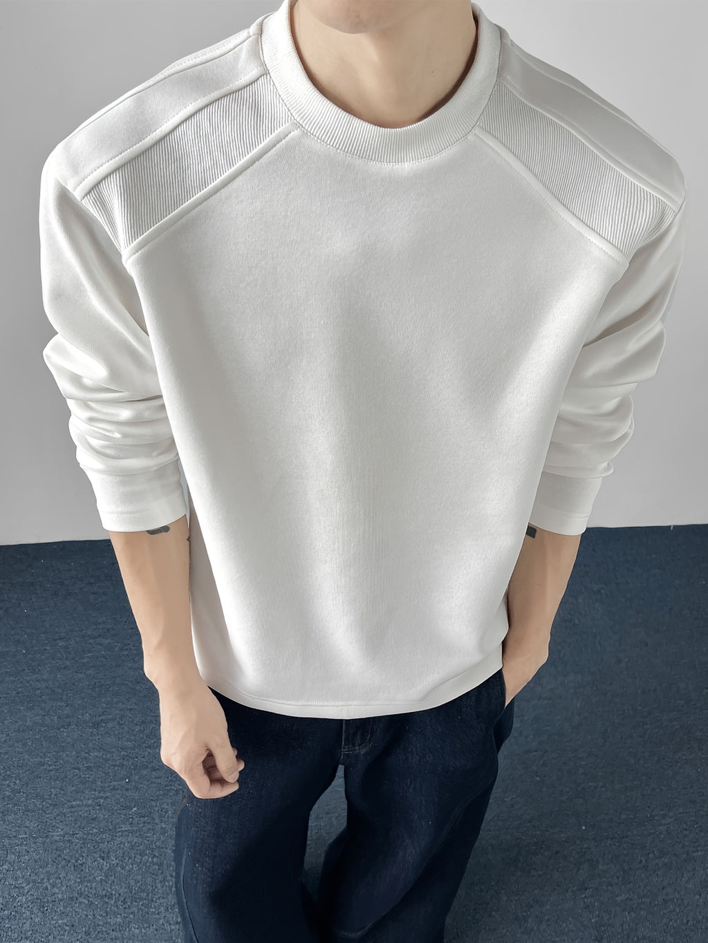 A Men's Fashionable, Trendy, Casual, Simple, and Versatile Crew-neck Long-sleeve T-shirt. Features a Loose Fit, Comfortable Micro-stretch Fabric, and a -blend Material. Suitable for Daily Casual and Commuter Wear - White