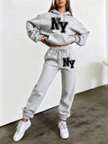 Autumn Winter Trendy Fashion Hooded Drawstring Sweatshirt And Joggers Women'S Set NY Letter Print American Retro Preppy Style Cold Weather Comfortable Outfit, Classic Silhouette, Comfortable Fit Casual Home Outing Two-Piece Set - Light Grey