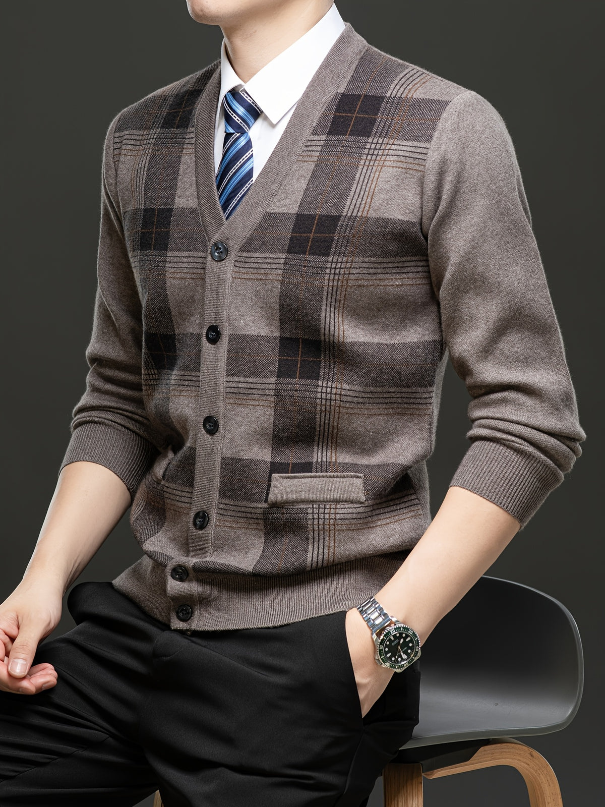 Men's Autumn and Winter Knitted Cardigan Sweater, Classic Striped Design Thickened with Pockets, Gift for Men, Suitable for Casual, Business, and Sports Knitted Outerwear Top - Camel