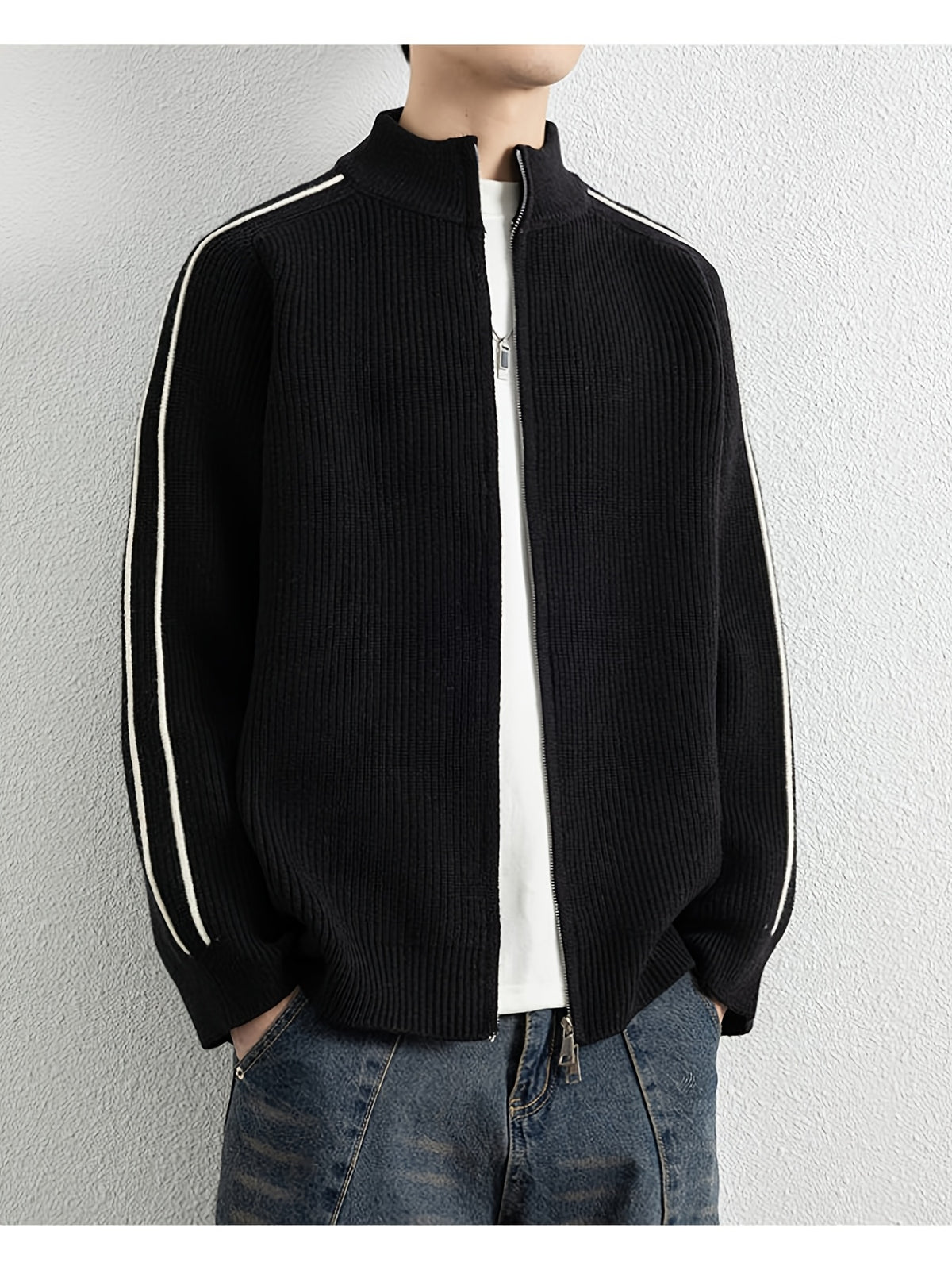 [Wading Whale OBM] Spring/Autumn New Men'S Knit Cardigan, Old Money Style Color-Block Striped Zipper Front Stand Collar Cardigan for Men, Business Casual Fashion Knitwear, Suitable for Spring, Autumn, Winter Layering Or Outerwear, Fits Daily Casual - Black