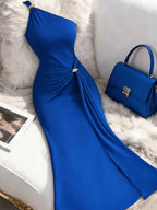 Metallic Buckle Ruched Asymmetrical Slim Long Bridesmaid Dress, Twisted Detail, Off-Shoulder Design, Elegant Women'S Long Evening Gown - Blue