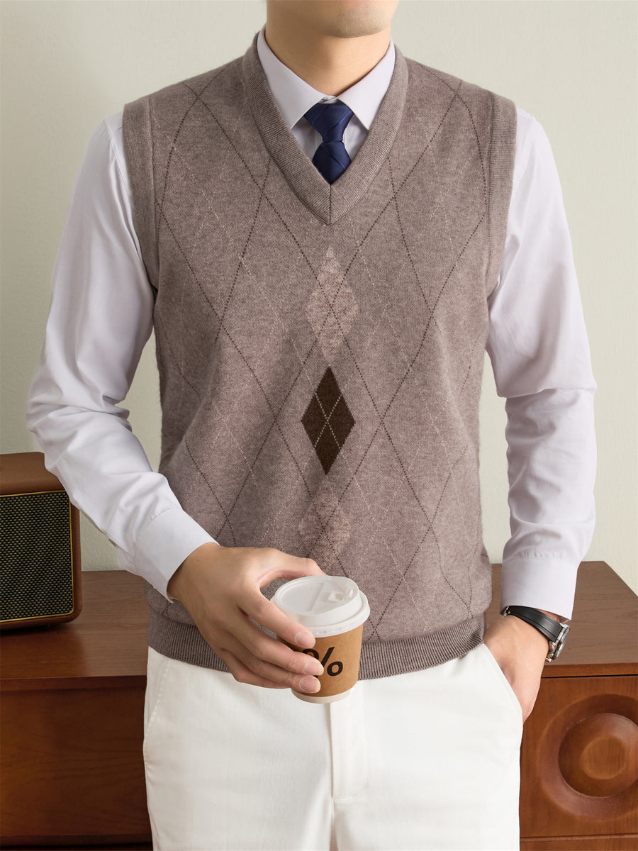 Men's Solid Color V-Neck Knit Sweater Vest - Basic Winter Warm Pullover, Casual Regular Fit Sweater Suitable for Fall/Winter Layering, Hand Washable for, Office & Outdoor Wear - Camel