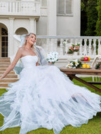 Romantic Strapless Wedding Dress, Bridal Gown with Tiered Ruffled Tulle Skirt And A-Line Cut - Perfect for Classic Weddings, Graduation Gowns, Evening Receptions, Birthday Women'S Attire - Ivory White